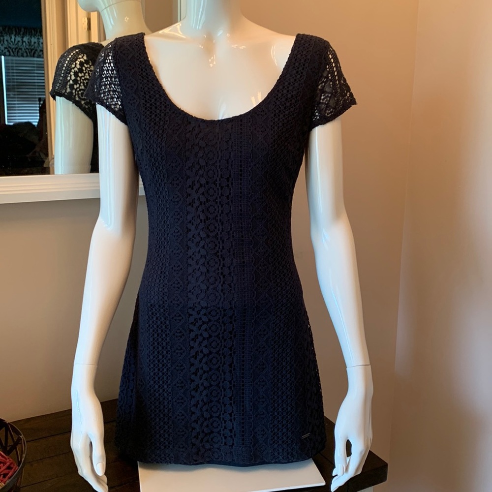 EUC Hollister Lace Dress • Size 3
